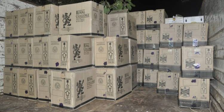 દારૂની આ હેરફેર પણ પકડાઈ ગઈ..!