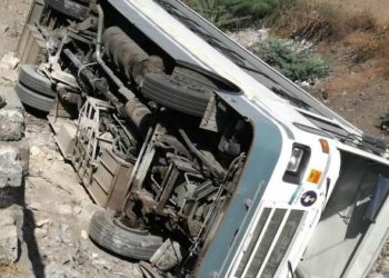 સલામત સવારી નાળામાં ખાબકી…