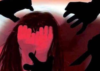 યુવતીને લઈ ગયા ફાર્મહાઉસમાં, પીવડાવ્યું કેફીપીણું અને…