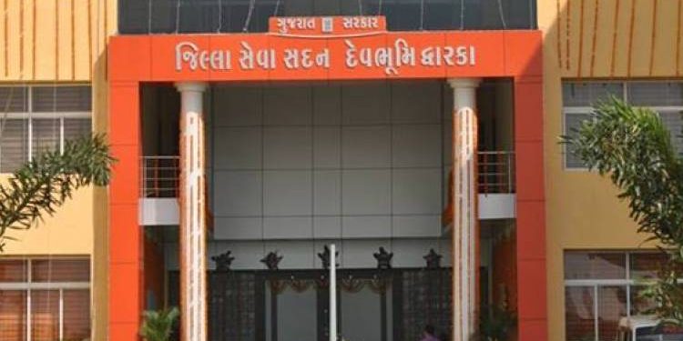 દ્વારકા જિલ્લા મથકની મુલાકાતમા આરોગ્ય કમિશનરની સુફીયાણી સલાહ પણ…