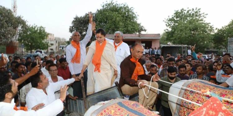 પૂનમબેનના પ્રચારનું આ માધ્યમ લોકોને ગમ્યું…