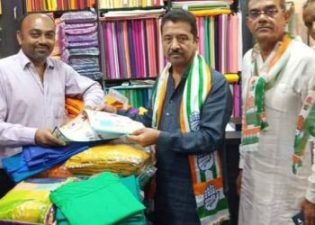 વિક્રમ માડમ સહિતની ટીમ બની પ્રચાર અભિયાનમાં વ્યસ્ત