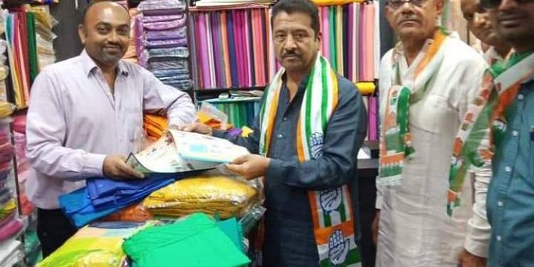 વિક્રમ માડમ સહિતની ટીમ બની પ્રચાર અભિયાનમાં વ્યસ્ત