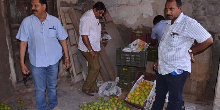 કેરીના પાંચ ગોડાઉનોમાં ચેકિંગ,પણ કઈ ના મળ્યું..