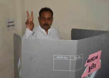 રાજ્યમંત્રી હકુભા જાડેજા કર્યું મતદાન…