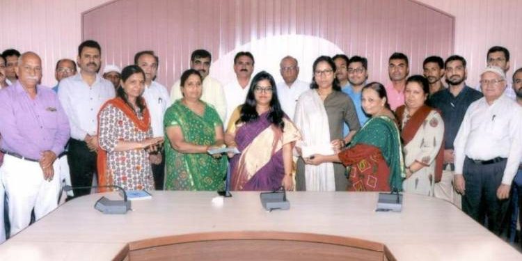 વાહ…જામનગર જિલ્લા પંચાયત શહિદફંડ માટે આપ્યા ૪૪.૧૪ લાખ