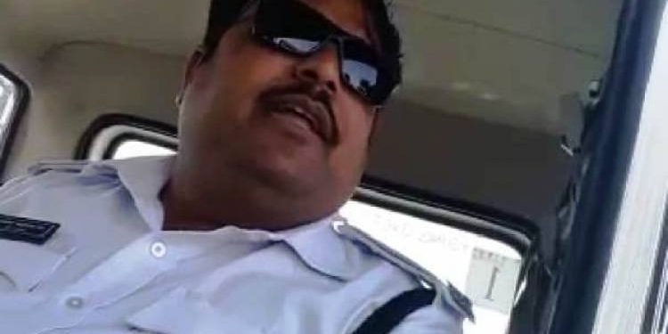 રાજકોટ:જે ટ્રાફિક પોલીસનો VIDEO થયો હતો વાઇરલ તેની સામે થઈ આ કાર્યવાહી