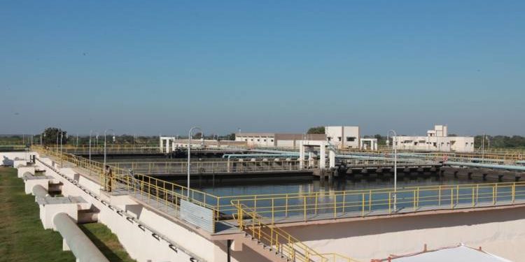 રૂ.૨૩ કરોડ બચાવવા એસ્સારના હવાતીયા…