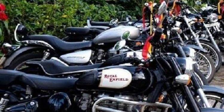 જામનગરથી રાજકોટ અભ્યાસ કરવા ગયેલા બે વિદ્યાર્થીઓ બુલેટચોરીના ગુન્હામાં ઝડપાયા..