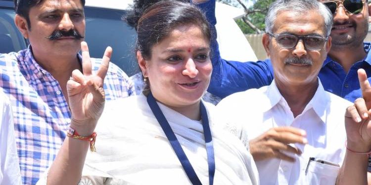 પુનમબેન માડમ હાલારીઓનો વિશ્વાસ જીતવામાં સફળ…