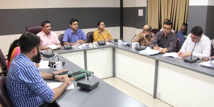 જિલ્લામા લોસ સાથેની પુરતી પાણી  સપ્લાયની તમામ વિગત જાહેર કેમ કરાતી નથી?