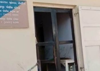 ભાટીયા આઉટપોસ્ટમા કોણ ધોકા આટી ગયું.? 