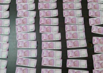 દિલ્હીની હોટેલમાં 2 દિવસમાં 1 કરોડથી વધુની 2000 ની નોટો થઇ તૈયાર અને અમદાવાદ પહોચી