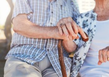 માનશો.. ૫૫ વર્ષના દાંપત્ય જીવનબાદ છૂટાછેડા એ પહોચી વાત..