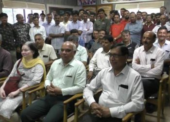 JMCના કર્મચારીઓ અને અધિકારીઓ એ કમિશ્નરને રજૂઆત કરી કે…