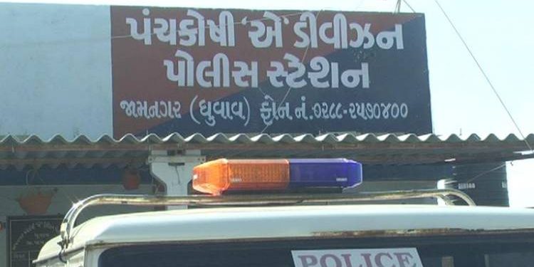 તીનપત્તી,રોન પોલીશ,કે ઘોડી પાસા નહીં પરંતુ આ રીતે રમાતો હતો જુગાર..