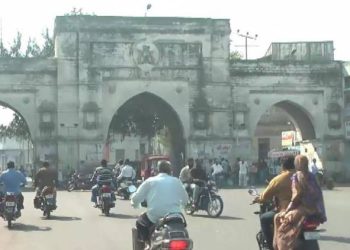 ગ્રેઇન માર્કેટના વેપારી  અને સુરત રહેતા પુત્રને ઉઠાવી લેવાની આપી ધમકી…