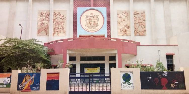 સ્પોર્ટસ સંકુલનો ફરી કબ્જો સંભાળવામાં સફળ બનેલા ‘ખેલાડી’