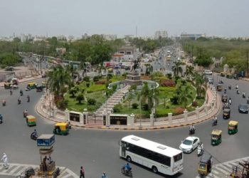 વ્યક્તિગત લાભાલાભ નહિ પણ લોકોનું હિત જોઈને બનાવો જોઈ ઓવરબ્રીજ: વિક્રમ માડમ 