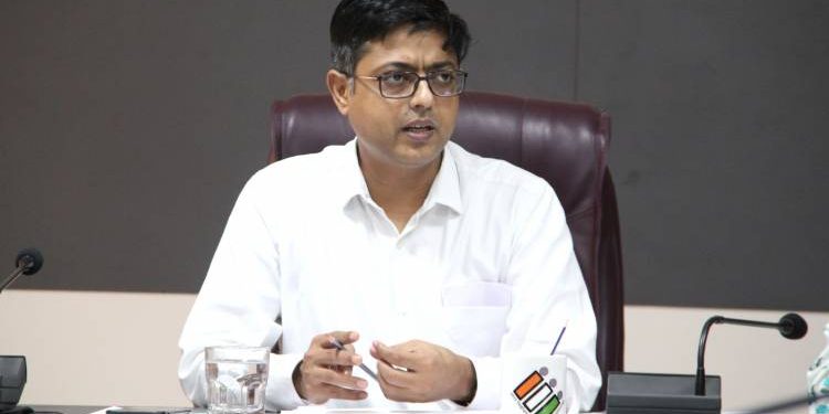 રાજ્યના શ્રેષ્ઠ જીલ્લા ચુંટણી અધિકારી તરીકે જામનગર કલેકટર રવિશંકર સન્માનિત