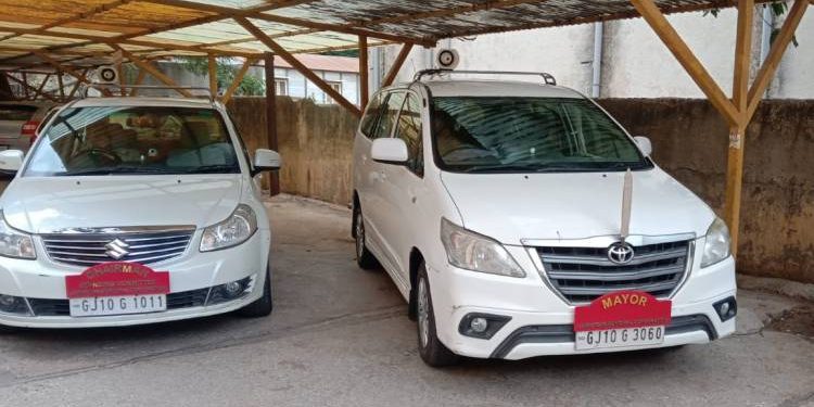 કોર્પોરેશનના પદાધિકારીઓ,અને અધિકારીઓ વાહનોના ઉપયોગ ક્યા કરેછે?