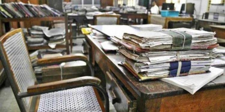 પેધી ગયેલા સરકારી કર્મચારીઓને બખ્ખા