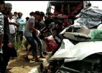 ટ્રક અને કાર વચ્ચે અકસ્માત,૨ ના મોત