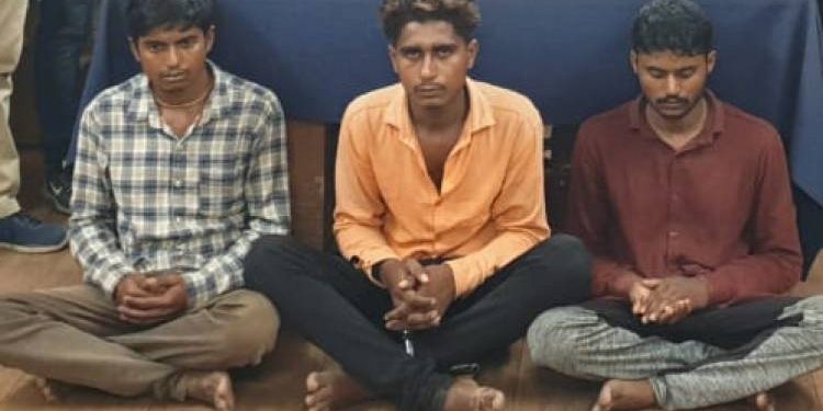 જામનગર શહેરમાં ચીલઝડપ કરનાર આ છે ત્રિપુટી…