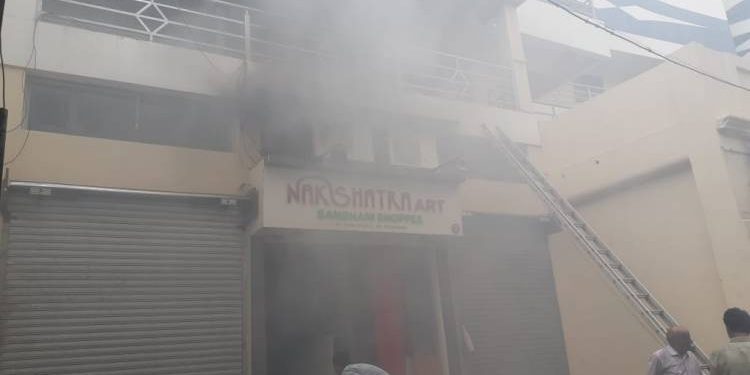 બાંધણીની દુકાનમાં આગ..મચી અફડાતફડી