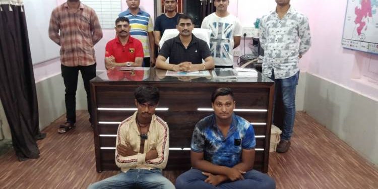 ખેતરોમાંથી ઝટકામશીન સહિતની સામગ્રીની ઉઠાંતરી કરનાર બે ઝડપાયા