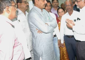 જી.જી.હોસ્પિટલ ખાતે  થેલેસેમીયા પીડીત બાળકોની જાત મુલાકાત લઇ મંત્રી હકુભા જાડેજાએ  ઉત્કૃષ્ટ સારવાર ઉપલબ્ધ  કરાવવા નેમ વ્યકત કરી