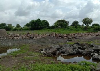 કાટકોલા ગામે ગામતળની જમીનમાં થઇ રહેલ દબાણ મુદ્દે થઇ અરજી…