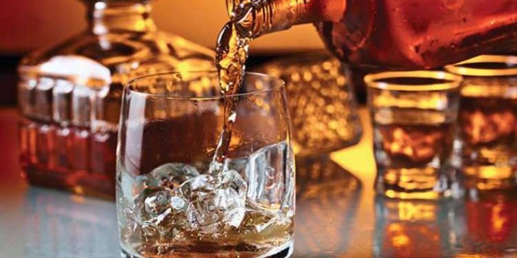 દારૂની પરમીટ ધારકોને ધક્કે ચઢાવતું તંત્ર..