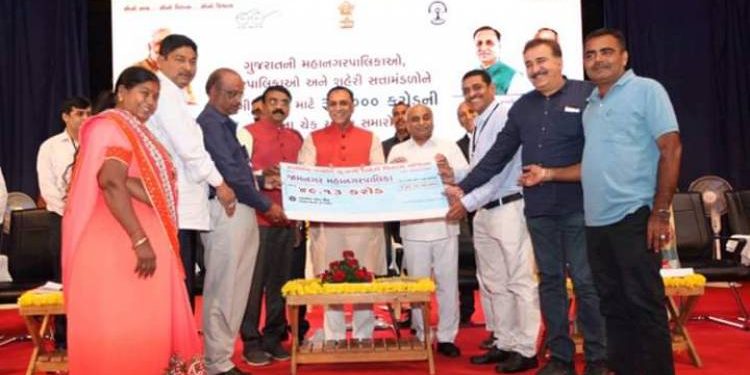 ૨૦૦ કરોડના આયોજન કરી બેઠેલા કોર્પોરેશનને માત્ર ૪૯ કરોડનો ટુકડો ફેકાયો…