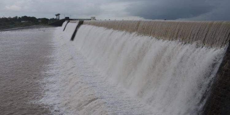 રાજ્યના ખેડૂતો ફરી ચિંતામાં, જળાશયોમાં માત્ર હવે આટલું જ પાણી બચ્યું છે