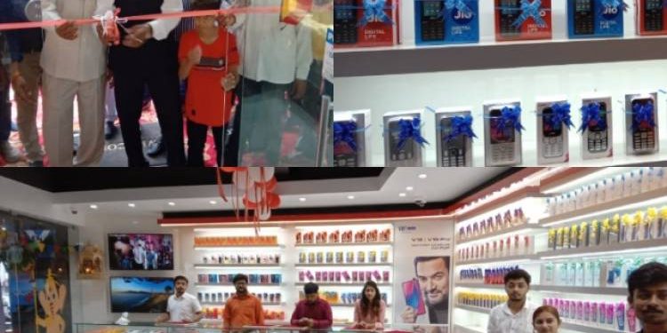 જામનગરના સૌથી મોટા મોબાઈલ શોરૂમ ઉમિયા મોબાઈલ(રાજકોટવાલા) નો શુભારંભ…