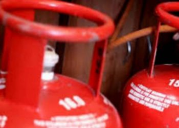 ઝડપાયું ગ્રાહકોની જાણ બહાર ગેસ સીલીન્ડરો બારોબાર કરવાનું કૌભાંડ