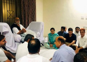 સાંસદ પૂનમબેન માડમના બંગલો પર પુ.મોરારીબાપુની પધરામણી