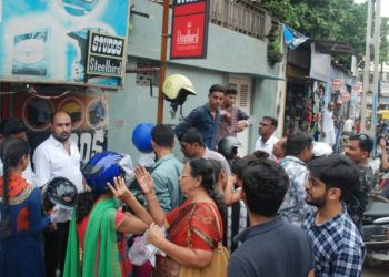 હેલ્મેટ પુરી પાડો…આ પ્રશ્નો પણ હેલ્મેટ સાથે છે જોડાયેલા…