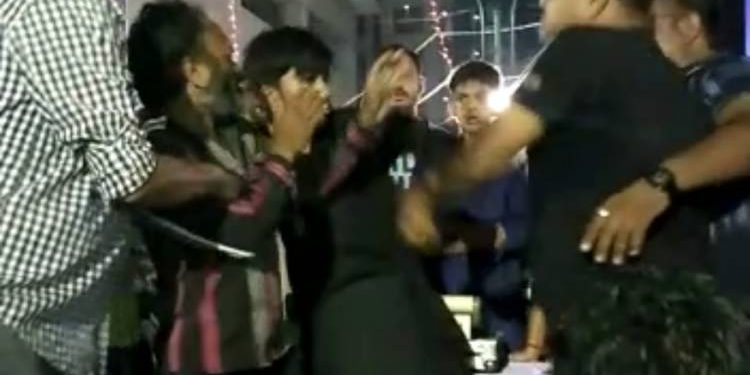 ‘પાપા યે મેરા હી વીડિયો લે રહા થા’ ગરબામાં છેડતી બાદ બન્યું આવું…