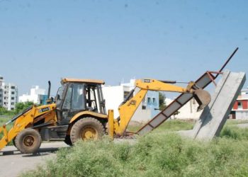 જામનગર:૨૯ મકાન, દુકાનો પર ફરી વળ્યું મનપાનું બુલડોઝર..