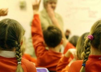 સરકારી શાળાઓમાં શિક્ષકોની હજારો જગ્યાઓ ખાલી:બાળકોનાં પ્રવેશમાં વધારો