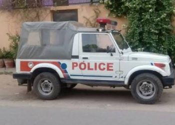 કાળીચૌદશના દિવસે લીંબુ ઘરની બહાર મુકવા બાબતે પડોશીઓ વચ્ચે બઘડાટી