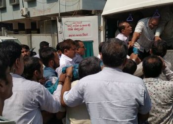 દિકરાને ફેસબૂક પર શ્રદ્ધાંજલિ પાઠવી માતા-પિતાએ ભર્યું આવું પગલું