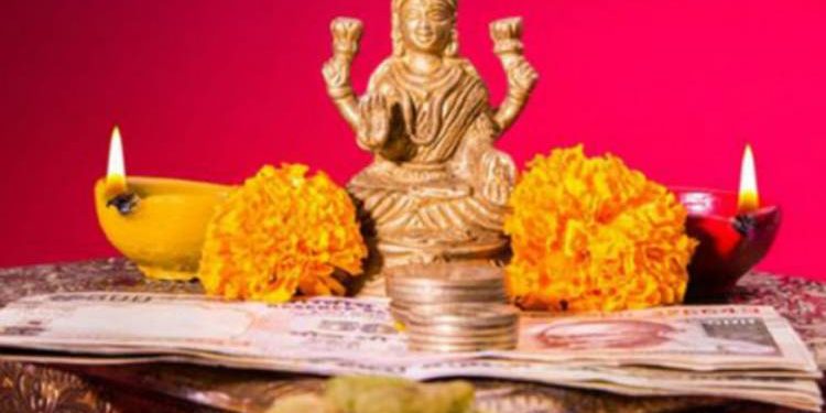 જો આ સમયે કરવામાં આવશે ધનતેરસની પૂજા તો ક્યારેય નહીં ખૂટે ‘ધન’