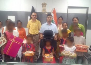 જામનગર ક્લેક્ટરે બાળસંરક્ષણ ગૃહની બાળાઓ સાથે ઉજવી દિવાળી