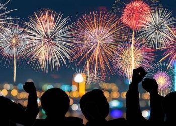 સાવધાન ! દિવાળીમાં ફટાકડા ફોડતા પહેલા રાખજો આ ધ્યાન