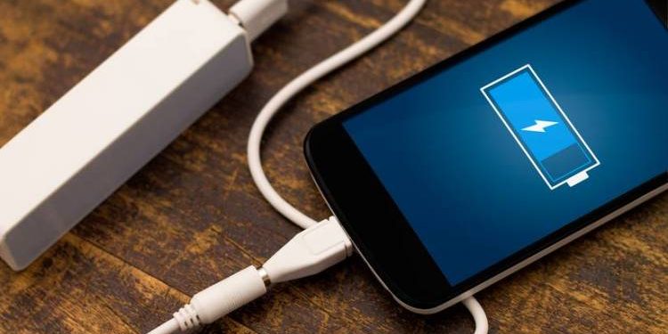 રાત્રે 1 વાગ્યે પ્રેમિકાને ઘરે મોબાઈલ ચાર્જર આપવા ગયેલ પ્રેમી સાથે થયું એવું કે…