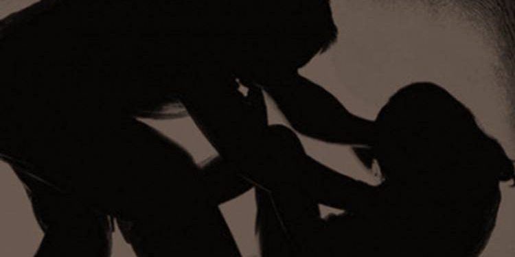 દુપટ્ટાથી ગળું દબાવી પત્નીને મોતને ઘાટ ઉતારી દેતો પતિ