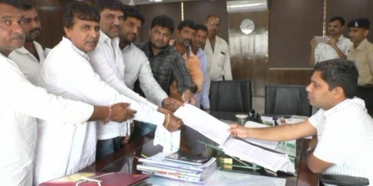 RSPL ઘડી કંપની વિરુદ્ધ કલેકટર સમક્ષ વાંધાઓ રજુ કરતાં ગ્રામજનો અને આગેવાનો…